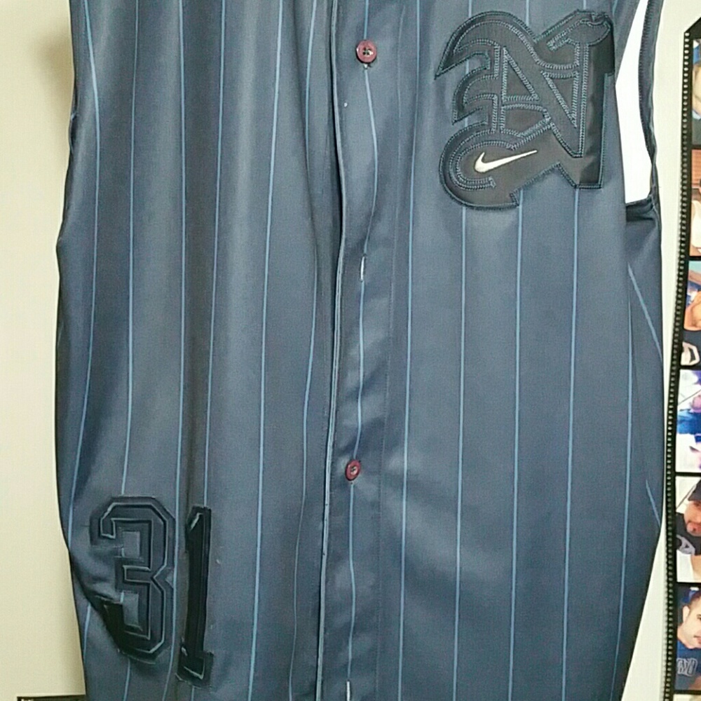 Sleeveless jersey